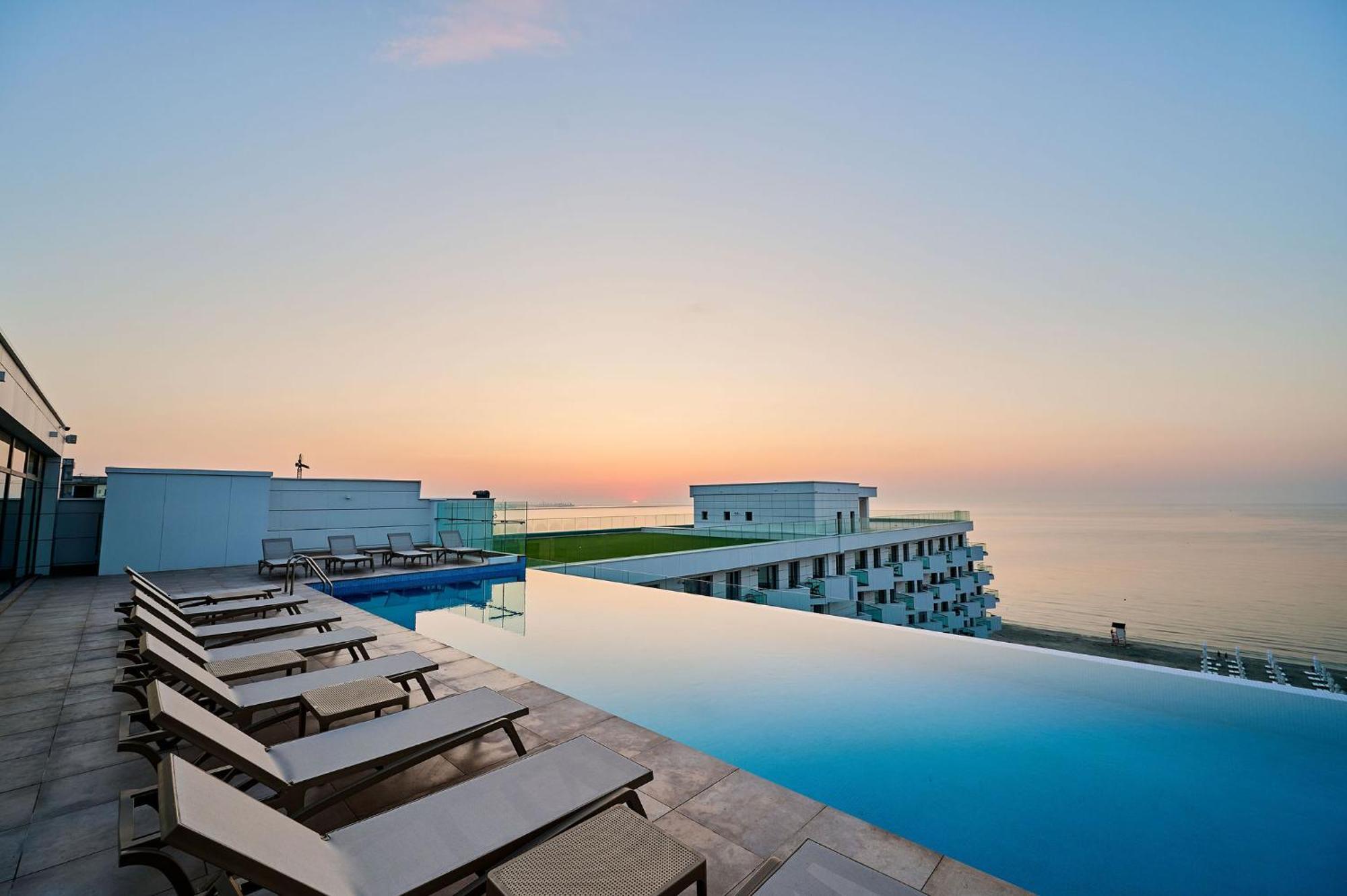 Mira Studio In Infinity Beach Resort - Parking Mamaia Exterior foto