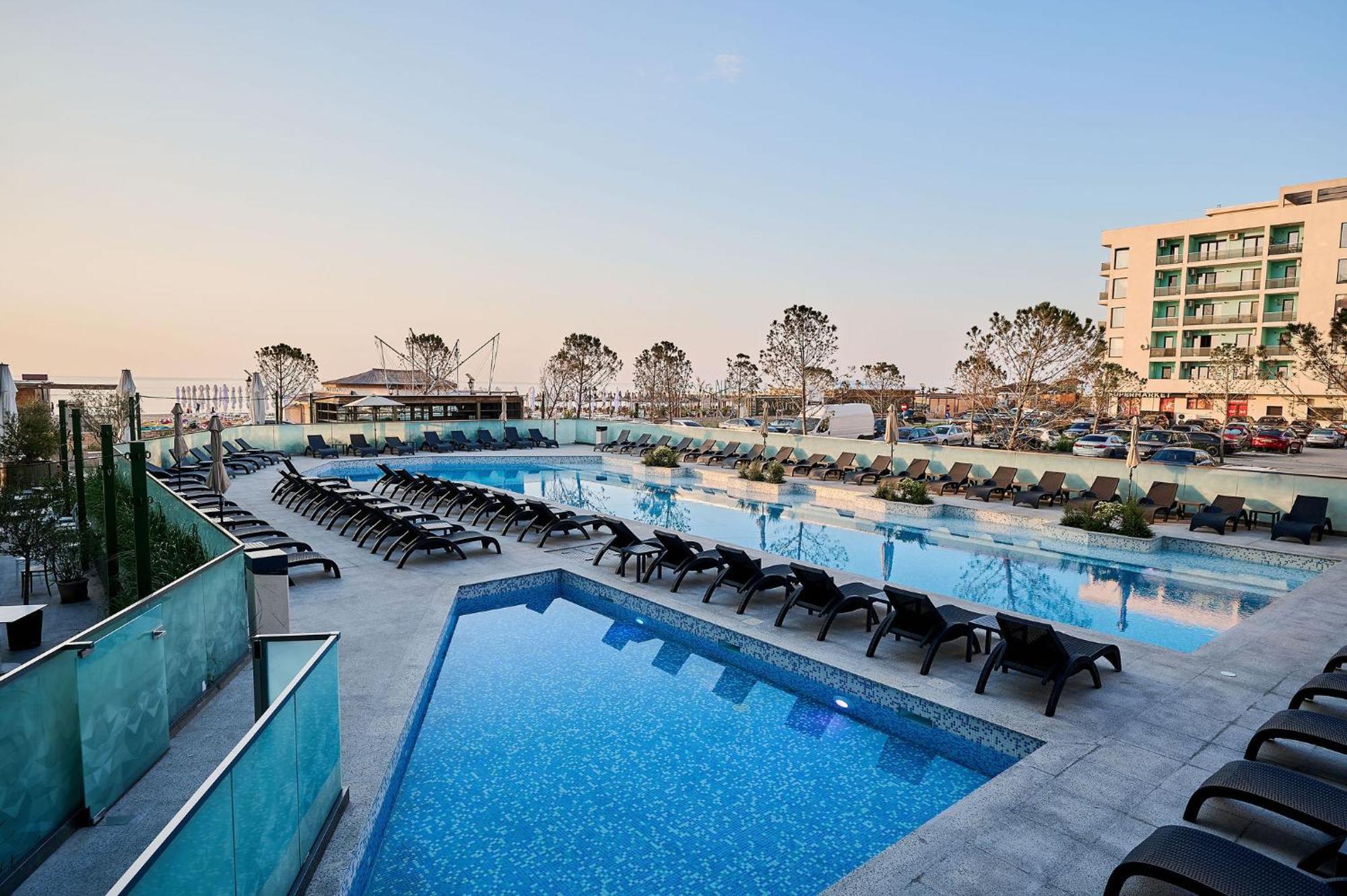 Mira Studio In Infinity Beach Resort - Parking Mamaia Exterior foto